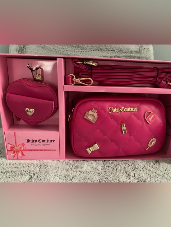 Juicy Couture Handbags - 🆕- Juicy Couture PUFFY CAMERA CROSSBODY with Charm Accents AND COIN POUCH